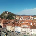 Panoramaluftaufnahme der steirischen Landeshauptstadt Graz, Steiermark, Österreich Von aero-pictures.de